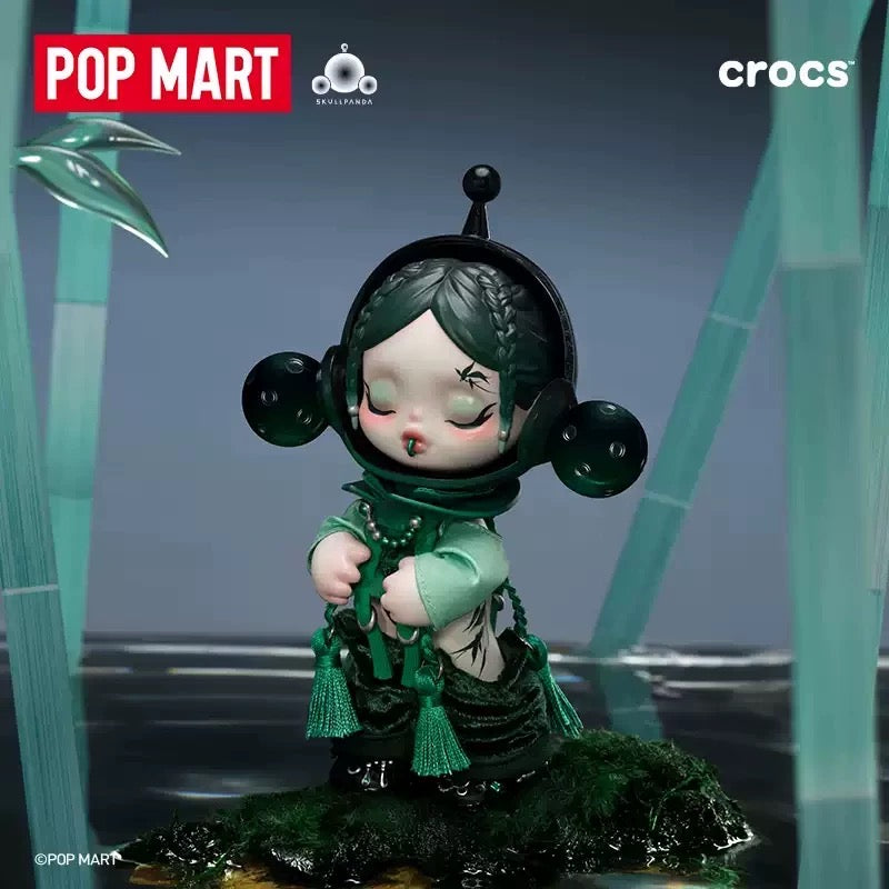 [Authentic] Popmart X Crocs Skullpanda Crocs Figure