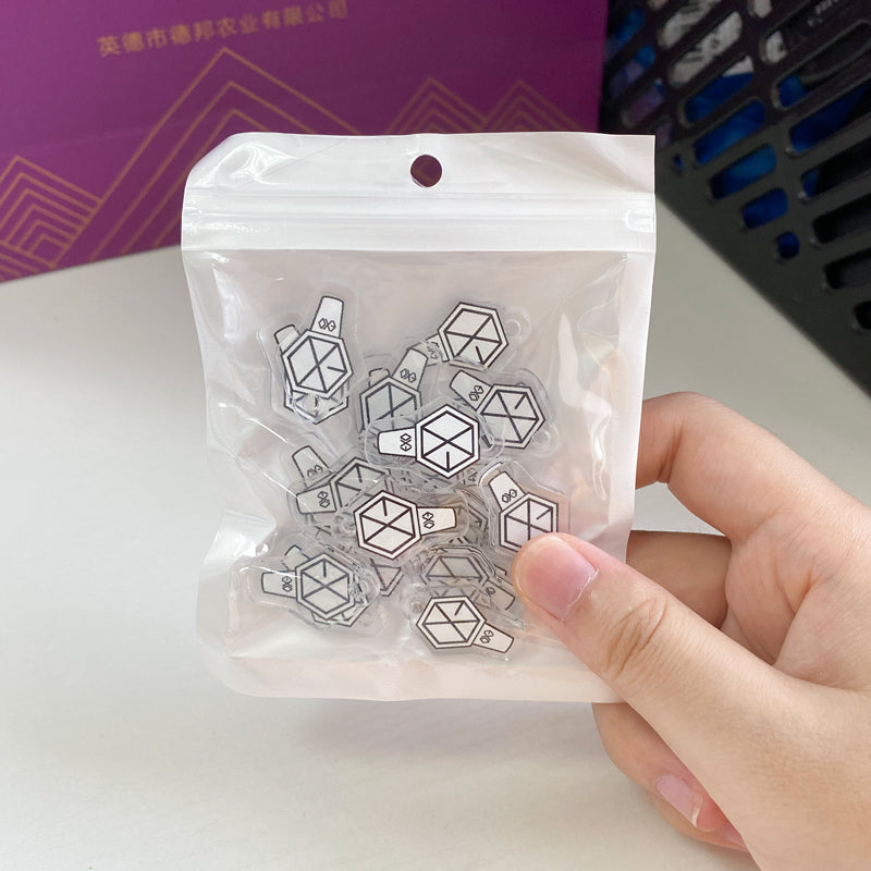 K-pop DIY Acrylic 30 pieces in a bag Charms Nct Blackpink Aespa Seventeen Stray Kids Twice TXT Itzy Ateez BTS Enhypen New Jeans